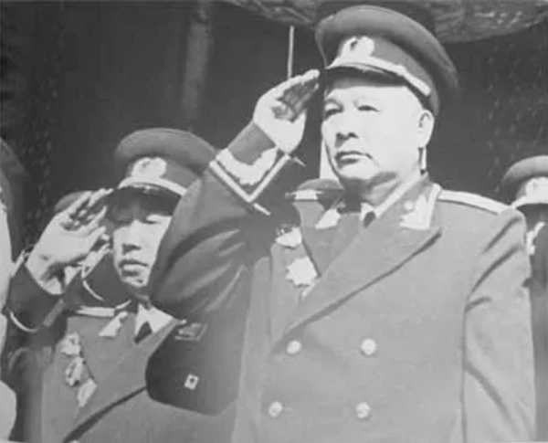 【HEF黨建小課堂100講】第六十一講：眼睛被子彈擊穿，全身17處彈痕，硬是走完了萬里長征……(圖10)
