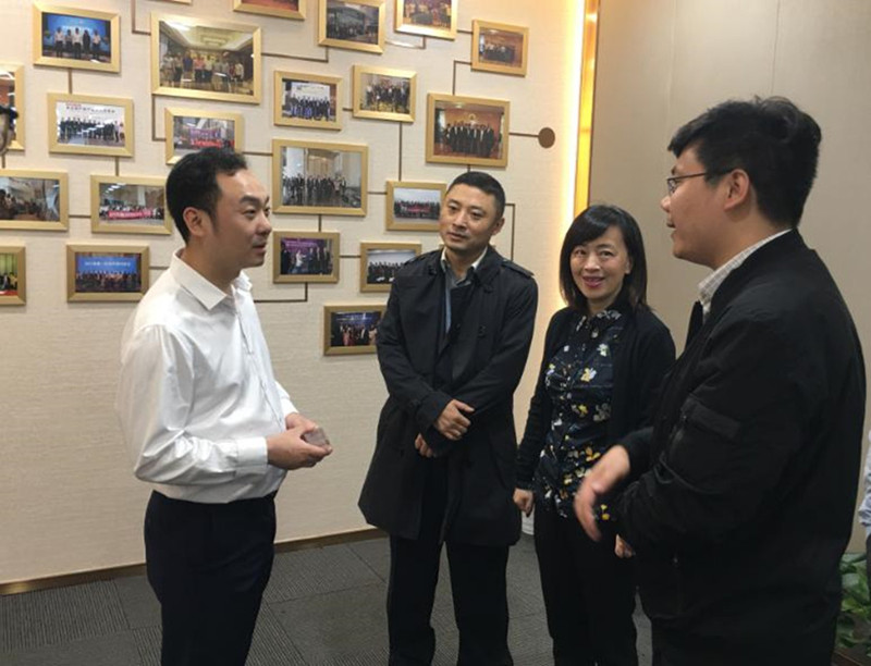 聯(lián)合會領導走訪成都市樓宇經濟促進會(圖3) 聯(lián)合會領導走訪成都市樓宇經濟促進會(圖3)